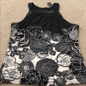 Black and white flower top